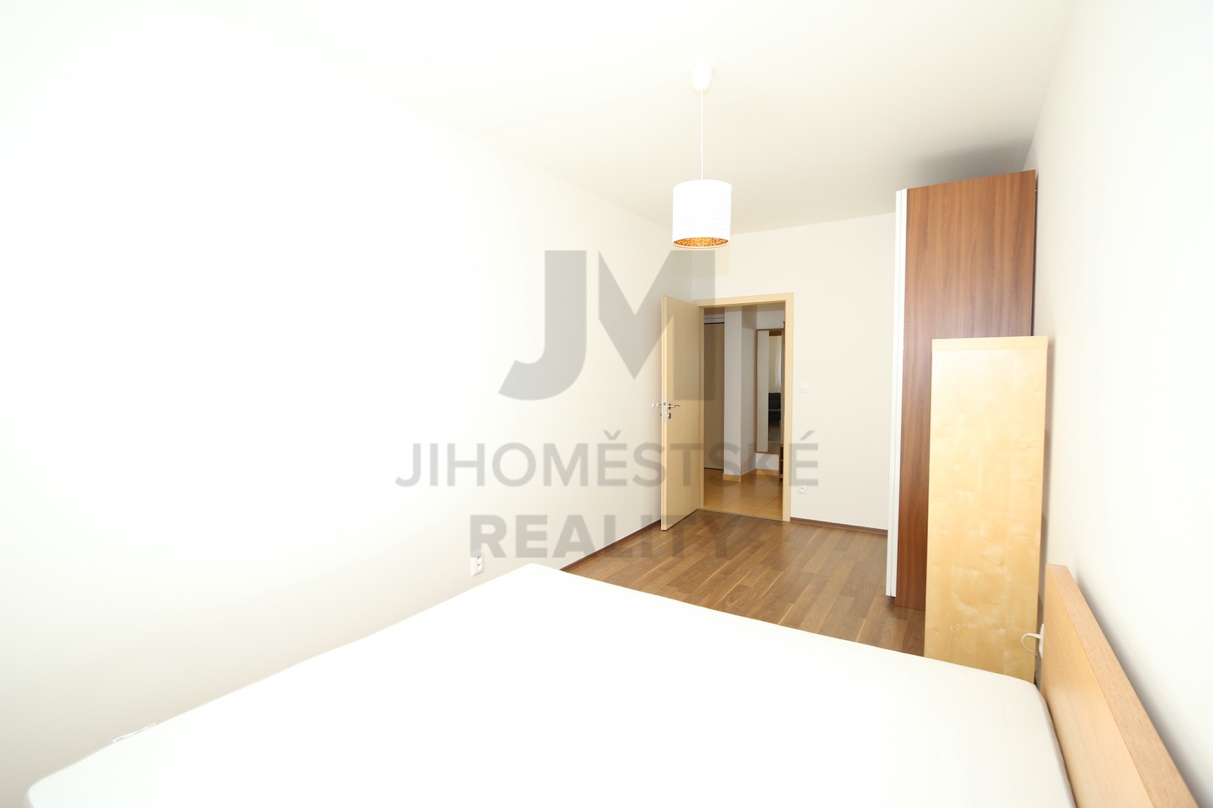 NÁJEM BYTU 2+kk S BALKONEM, Stříbrského, Praha 4 - Háje