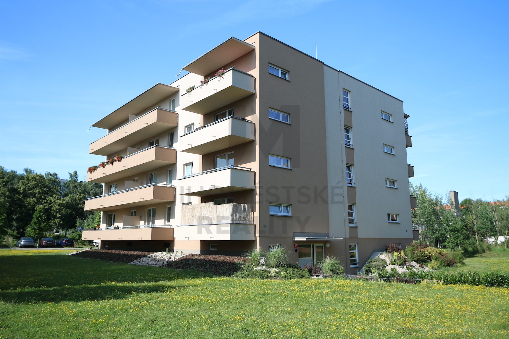 NÁJEM BYTU 2+kk S BALKONEM, Stříbrského, Praha 4 - Háje