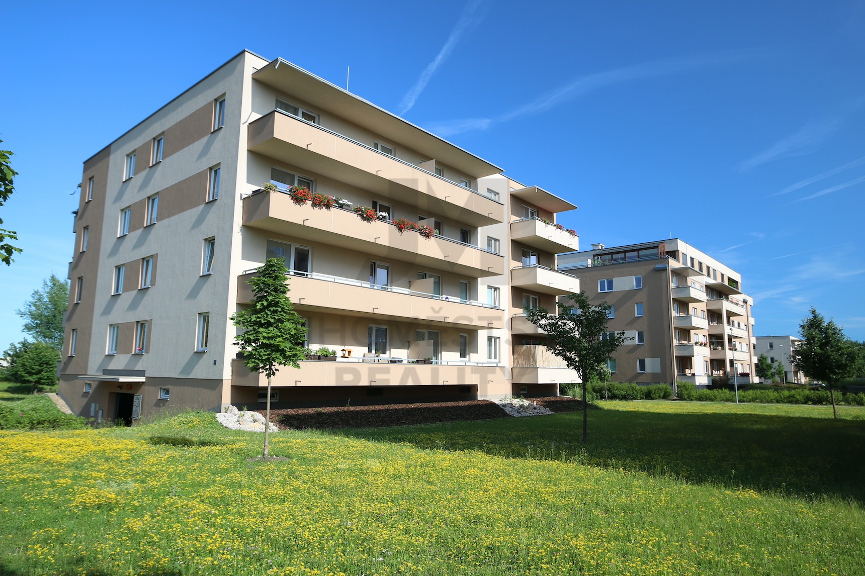 NÁJEM BYTU 2+kk S BALKONEM, Stříbrského, Praha 4 - Háje