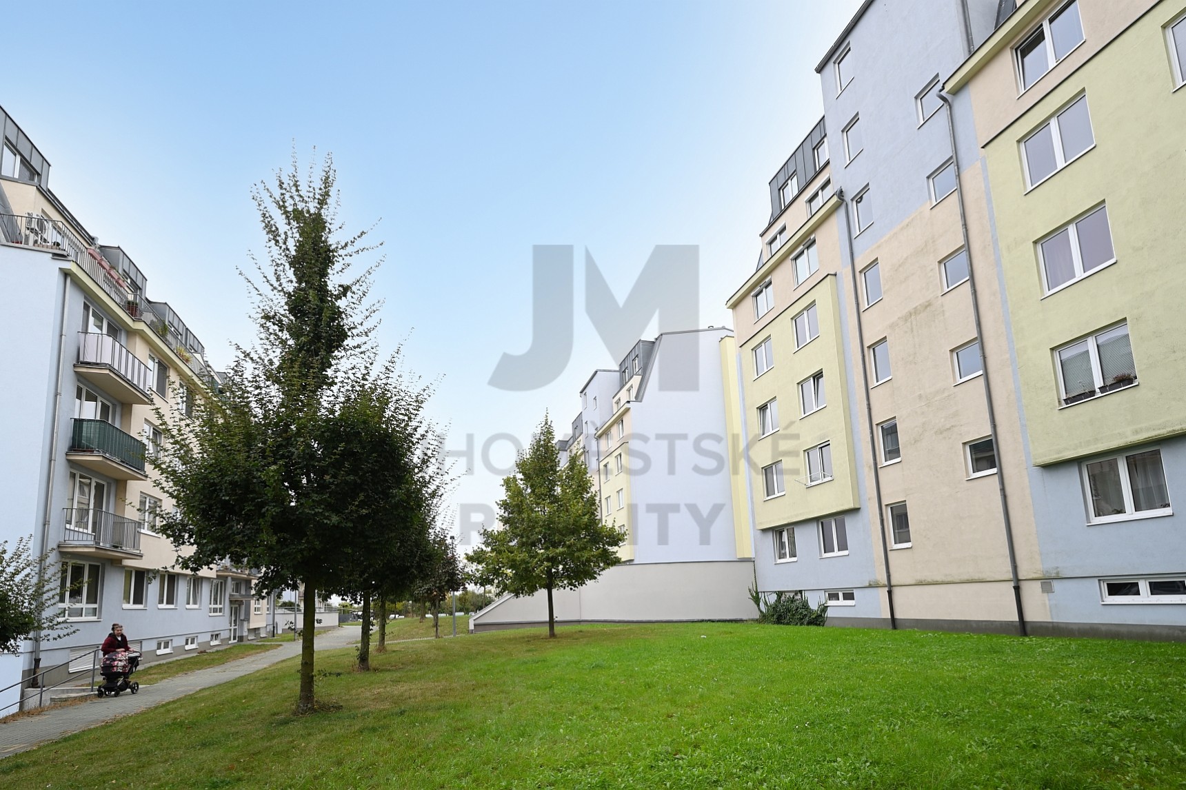 PRODEJ BYTU 3+kk S TERASOU A GAR. STÁNÍM, Divišovská, Praha 4 - Chodov
