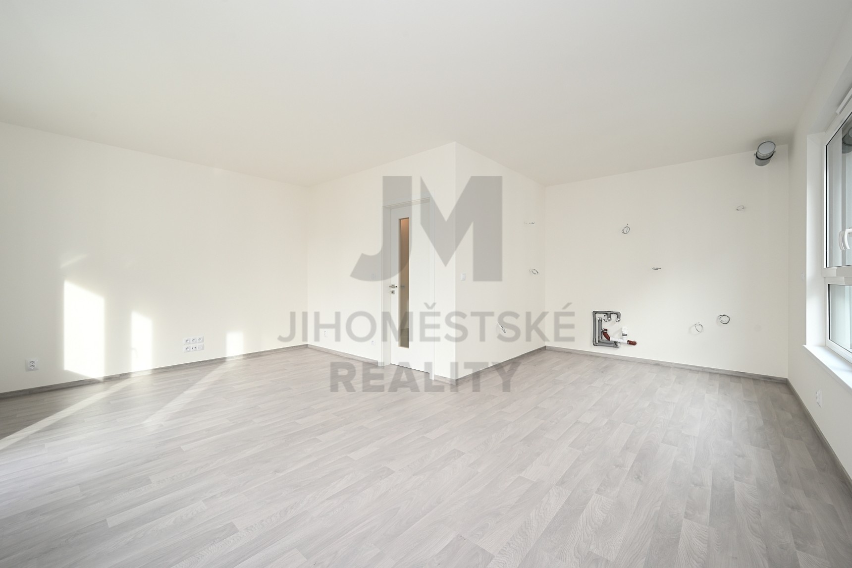 PRODEJ BYTU 3+kk S BALKONEM A GAR. STÁNÍM, Olgy Havlové, Praha 3 - Žižkov