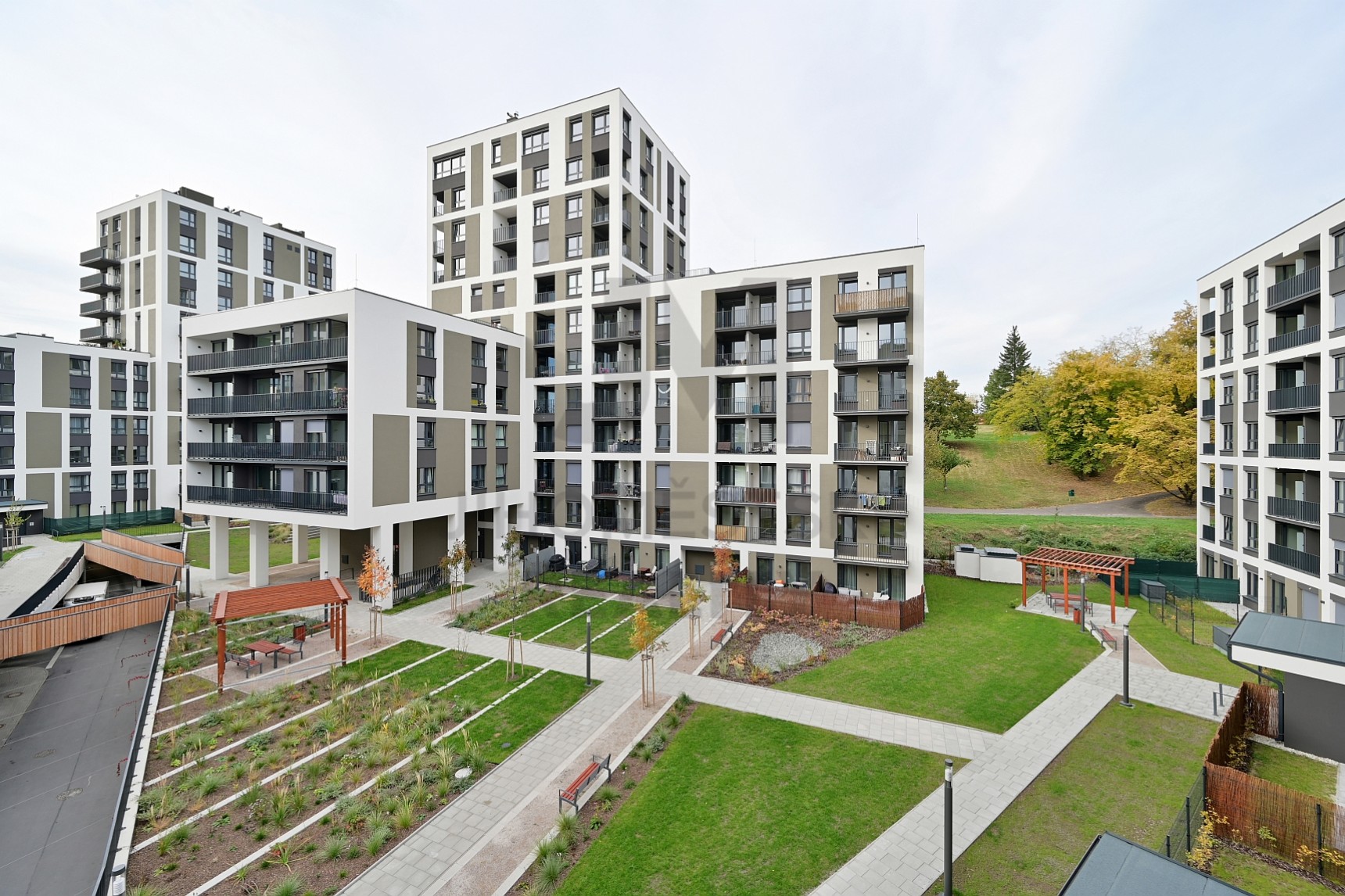 PRODEJ BYTU 3+kk S BALKONEM A GAR. STÁNÍM, Olgy Havlové, Praha 3 - Žižkov