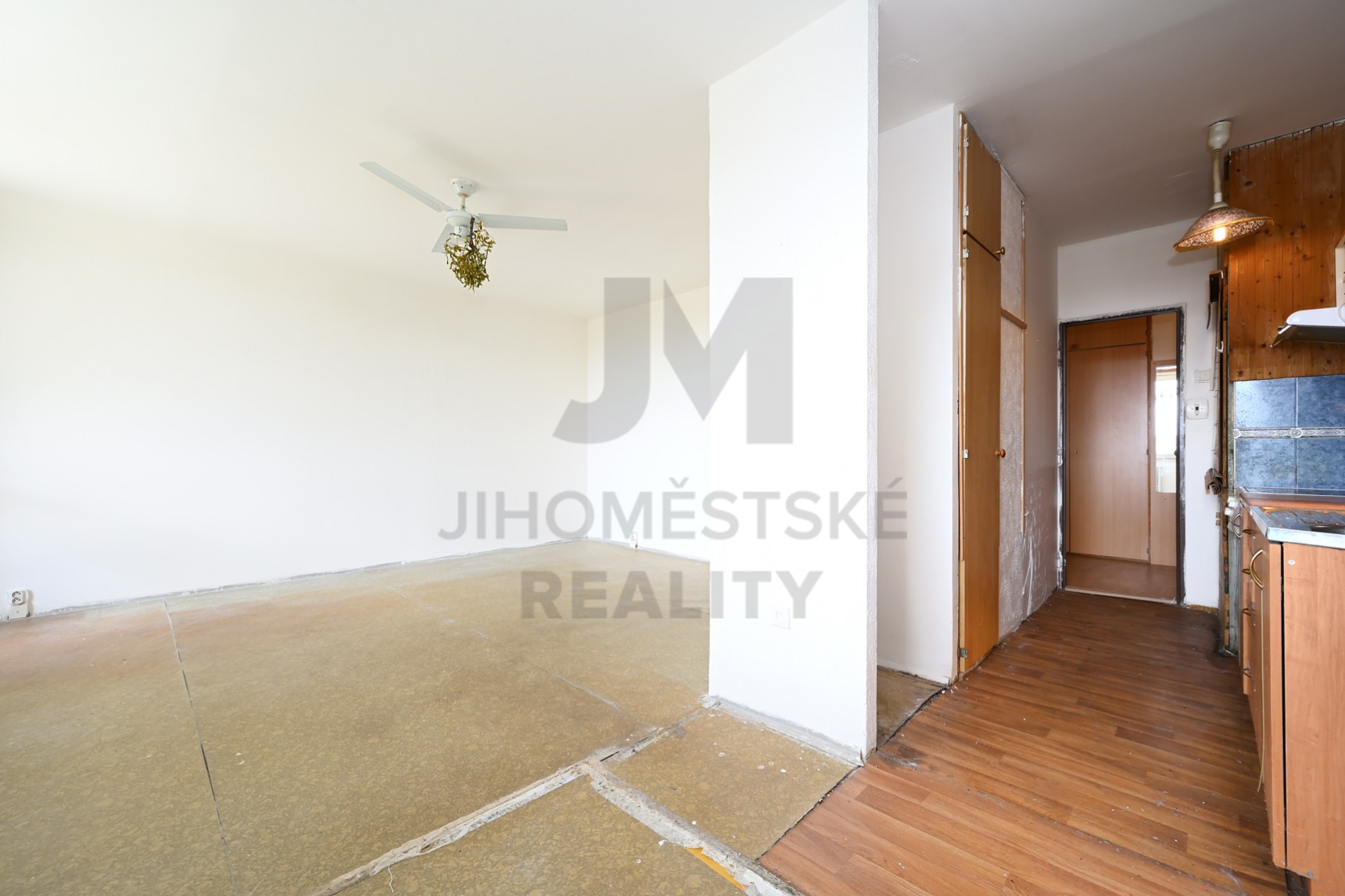 PRODEJ BYTU 1+kk S LODŽIÍ, Katovická, Praha 8 - Bohnice