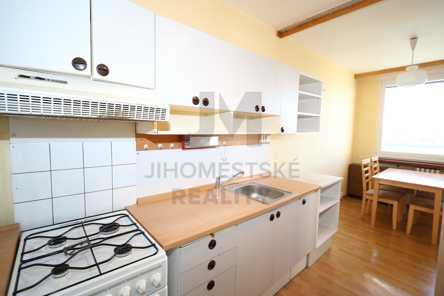 PRODEJ BYTU 3+1 S LODŽIÍ, Malenická, Praha 4 - Chodov