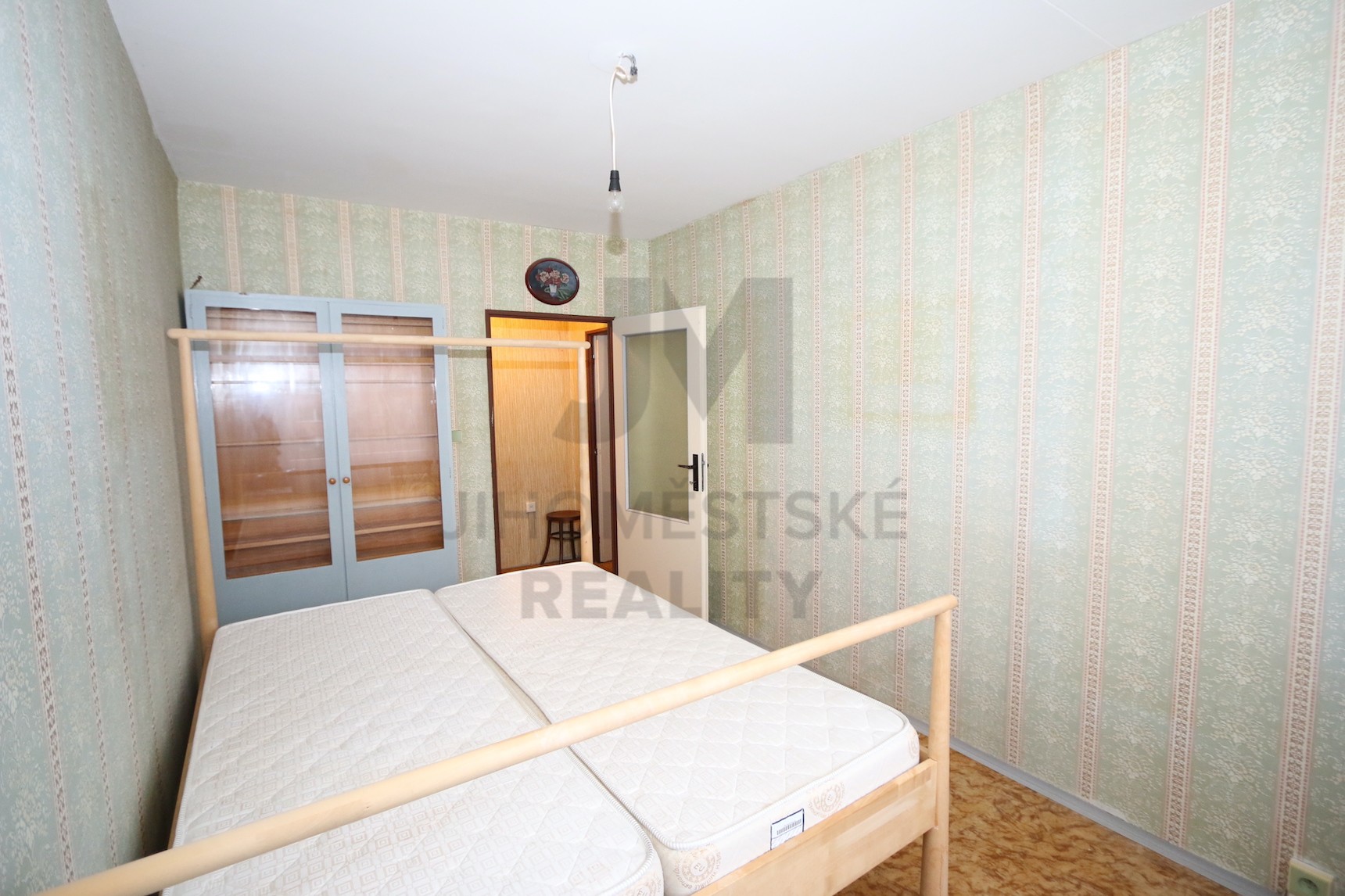 PRODEJ BYTU 2+kk, Dědinova, Praha 4 - Chodov