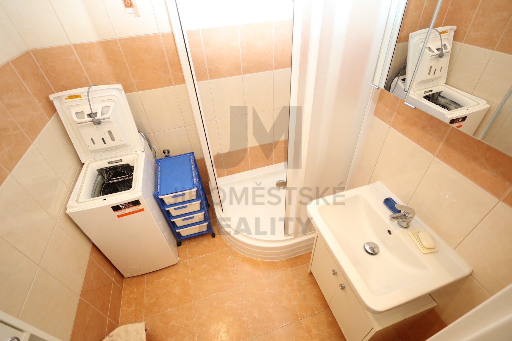 NÁJEM BYTU 3+kk s lodžií, Ke Škole, Praha 4 - Chodov