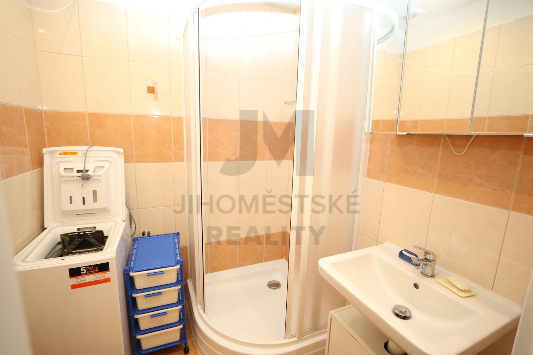 NÁJEM BYTU 3+kk s lodžií, Ke Škole, Praha 4 - Chodov