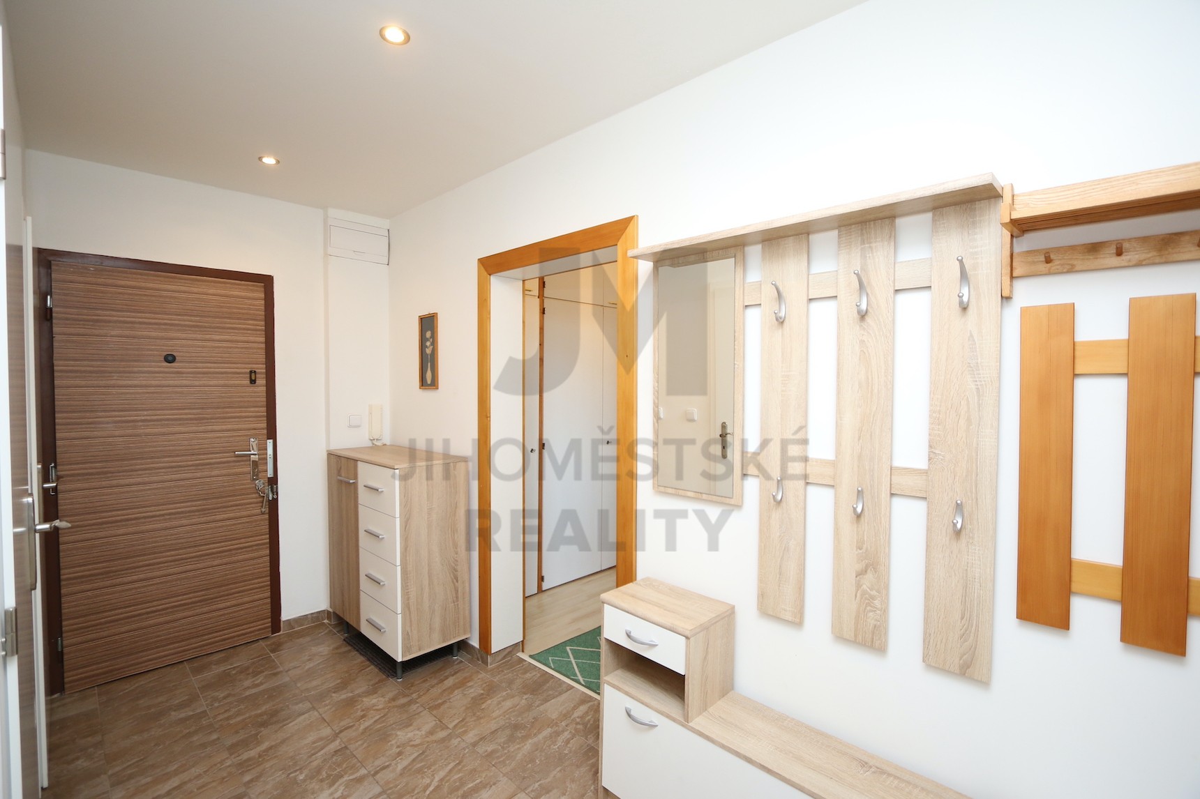 NÁJEM BYTU 3+kk s lodžií, Ke Škole, Praha 4 - Chodov