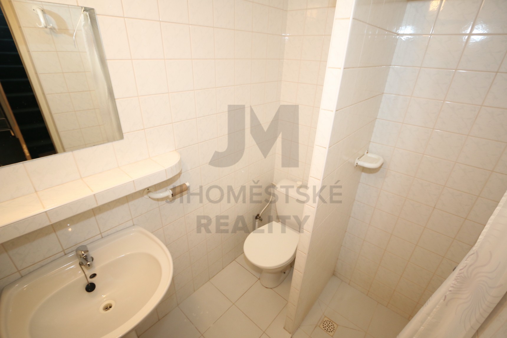 PRODEJ RODINNÉHO DOMU 5+1 S TERASOU, Libušská, Praha 4 - Libuš