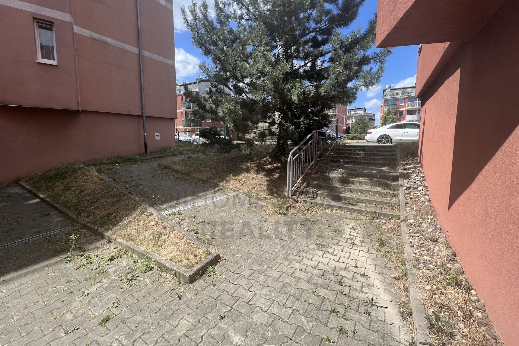 PRODEJ NEBYTOVÉ JEDNOTKY 1+kk, U louky, Praha 4 - Újezd u Průhonic