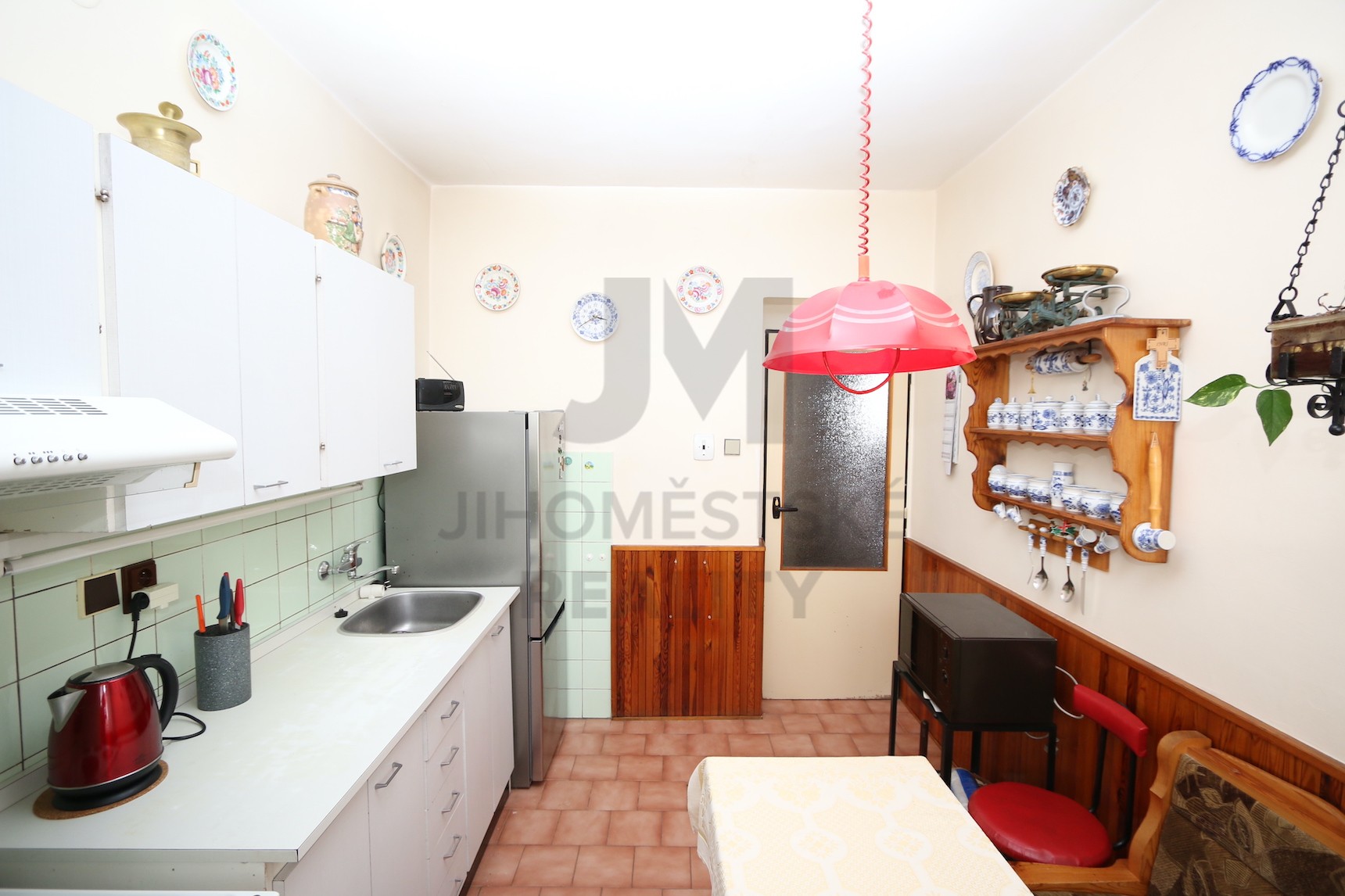 PRODEJ BYTU 3+1 S BALKONEM A GARÁŽÍ, Osnická, Praha 10 - Michle