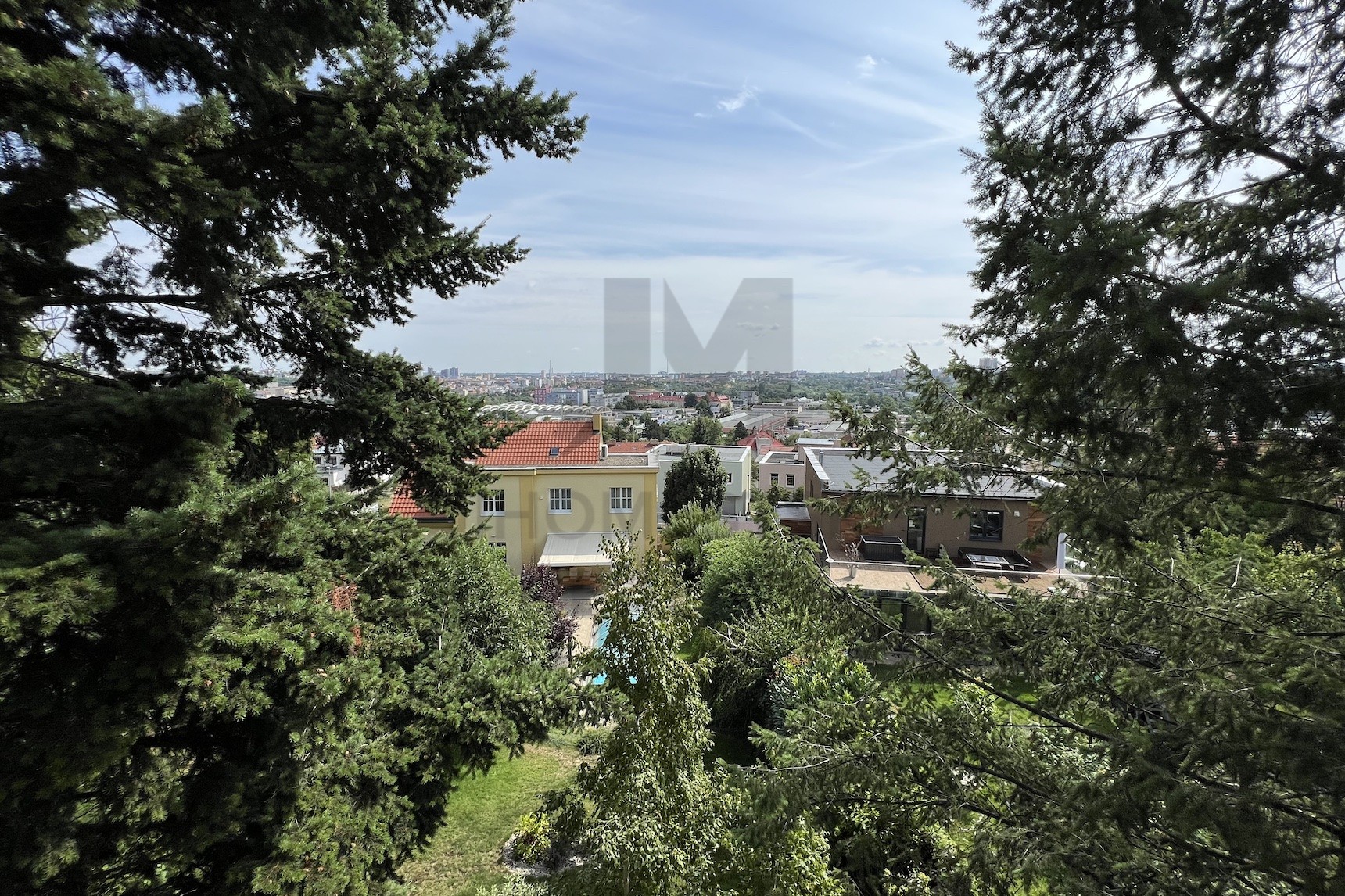 PRODEJ BYTU 3+1 S BALKONEM A GARÁŽÍ, Osnická, Praha 10 - Michle