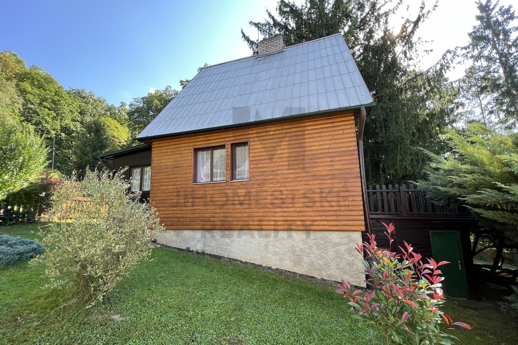 PRODEJ REKREAČNÍ CHATY 2+1 S TERASOU, Pohoří, Pohoří - Pohoří u Prahy
