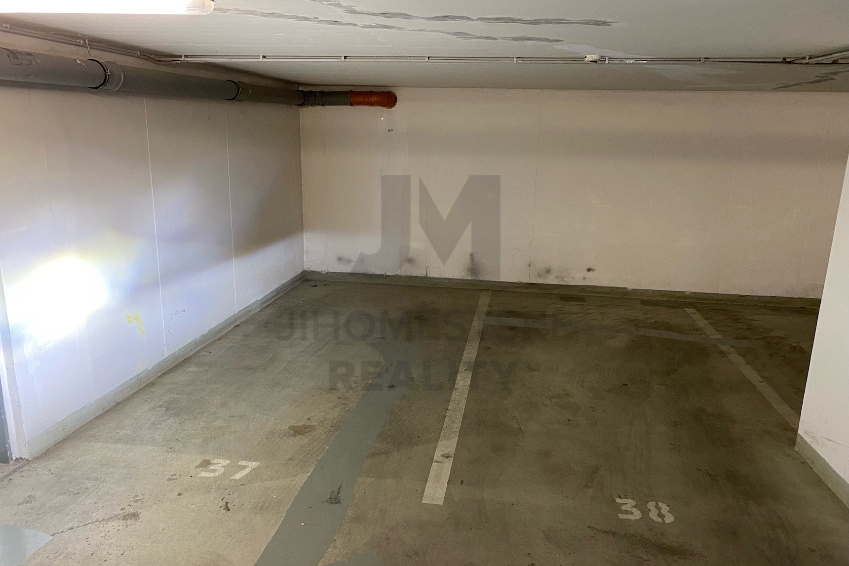 PRODEJ GARÁŽE, Pod Školou, Praha 5 - Košíře
