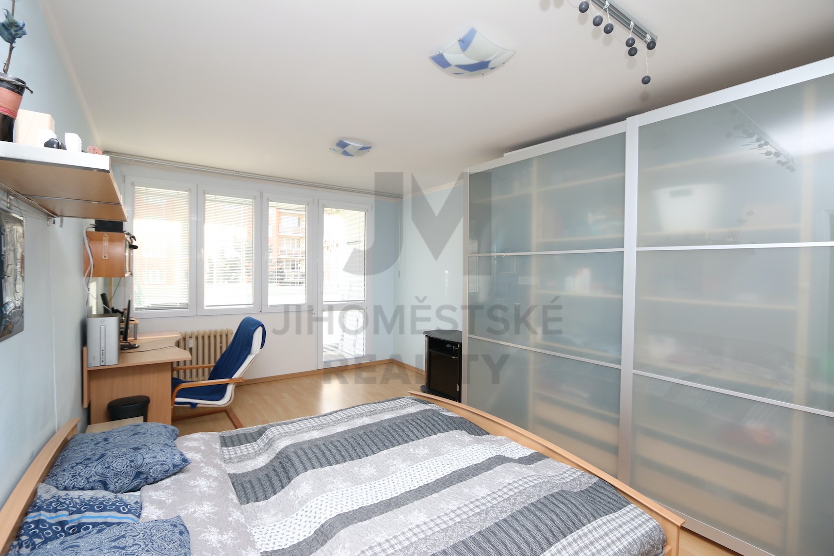 NÁJEM BYTU 2+1 S LODŽIÍ, Zárubova, Praha 4 - Kamýk