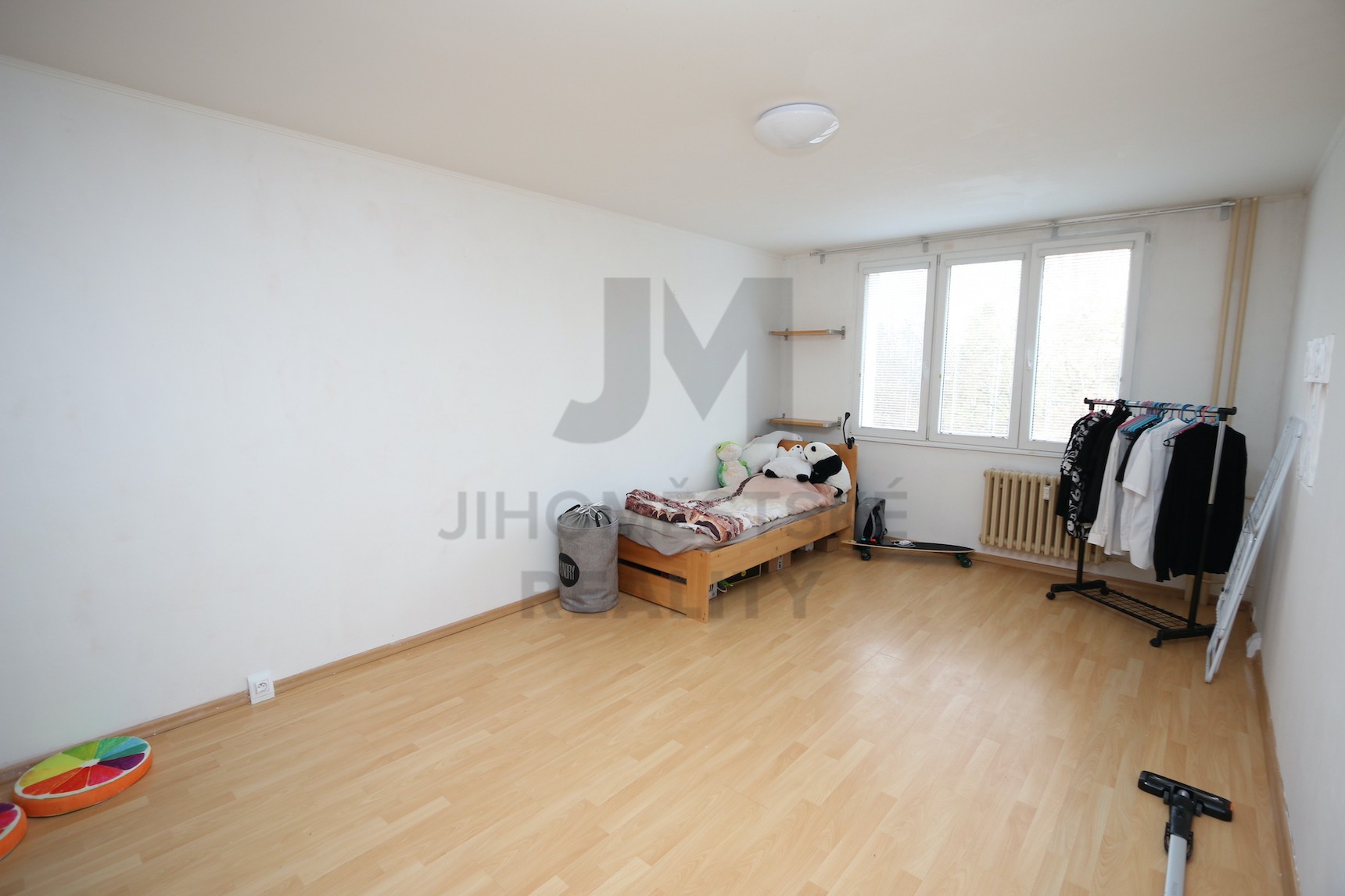 NÁJEM BYTU 2+1 S LODŽIÍ, Zárubova, Praha 4 - Kamýk