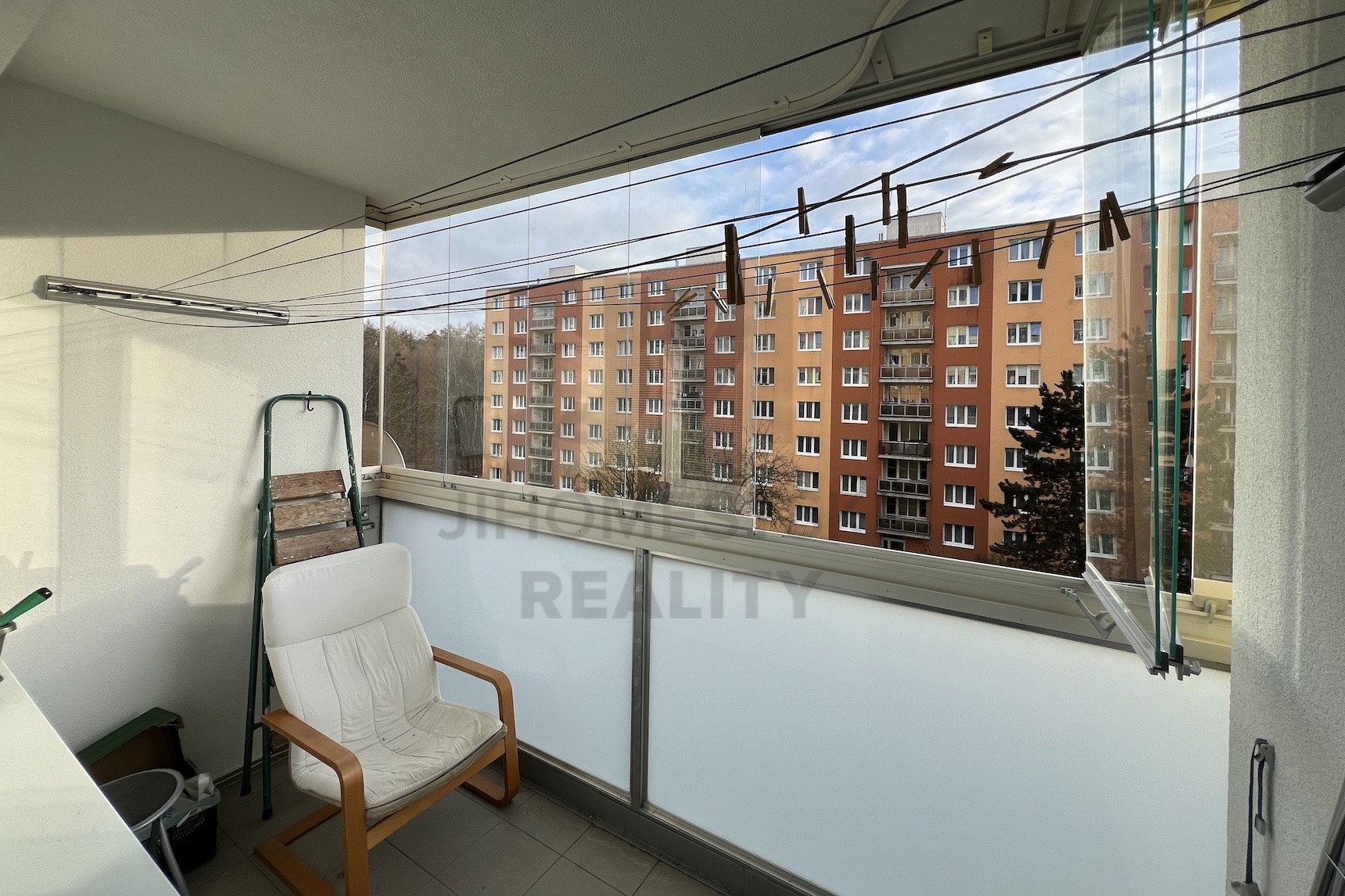 NÁJEM BYTU 2+1 S LODŽIÍ, Zárubova, Praha 4 - Kamýk