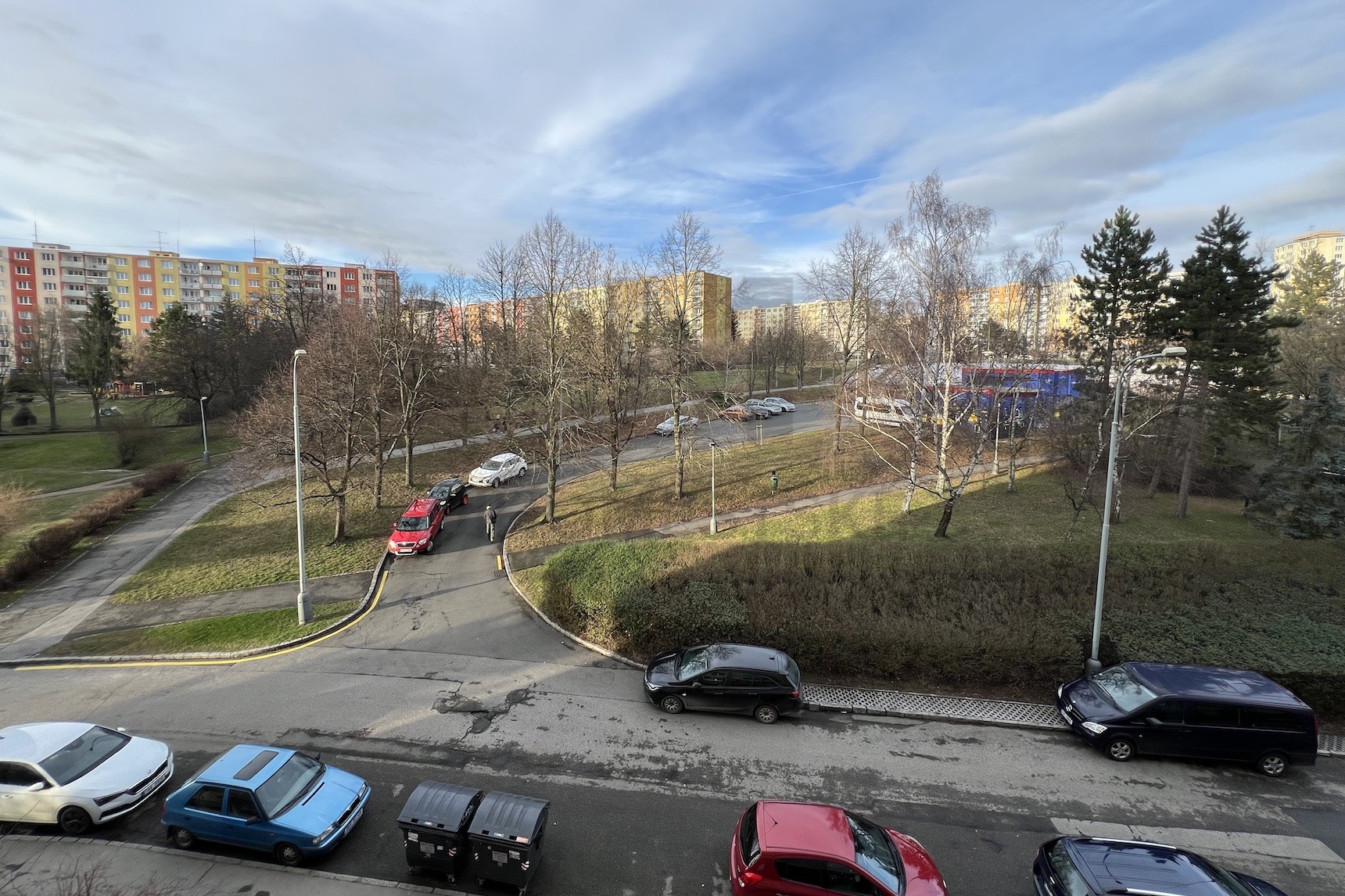 NÁJEM BYTU 2+1 S LODŽIÍ, Zárubova, Praha 4 - Kamýk