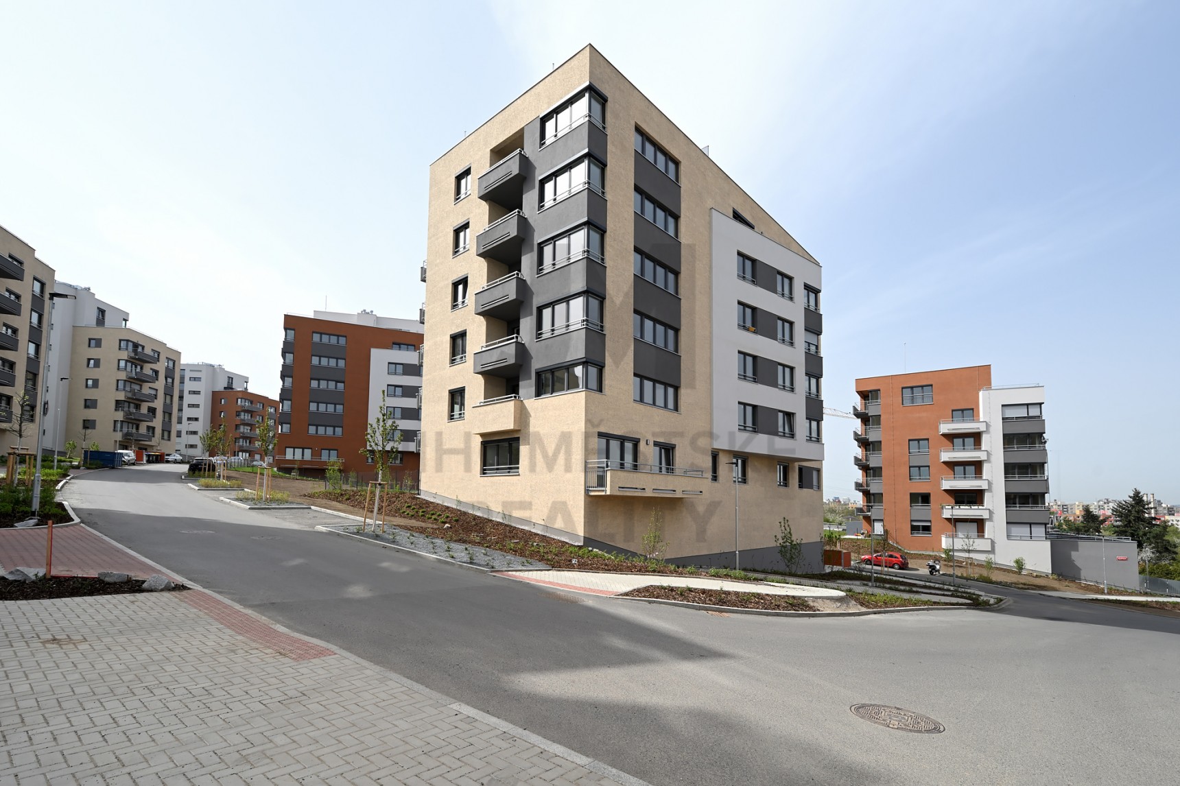 PRODEJ BYTU 2+kk S LODŽIÍ A GAR. STÁNÍM, Měchnovská, Praha 4 - Chodov