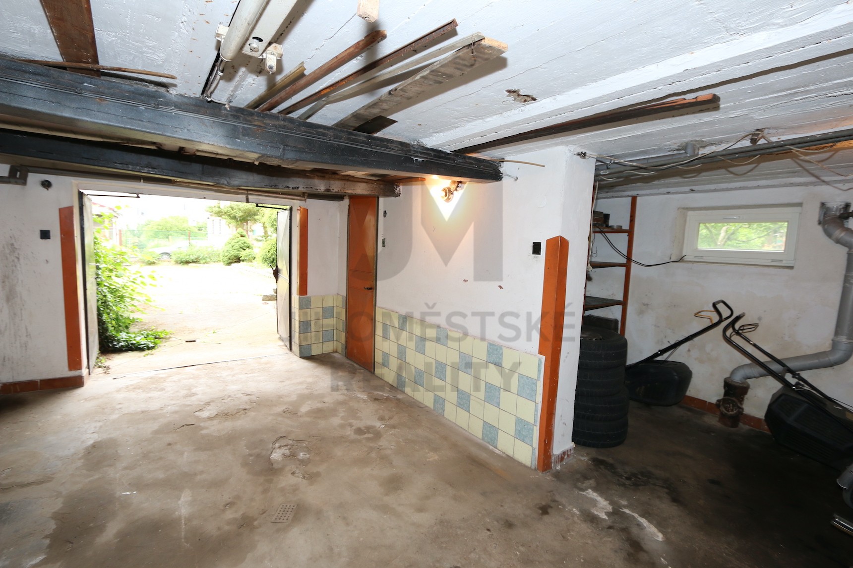 PRODEJ RODINNÉHO DOMU S BALKONEM, TERASOU A GARÁŽÍ, Malý vrch, Blatná - Blatná