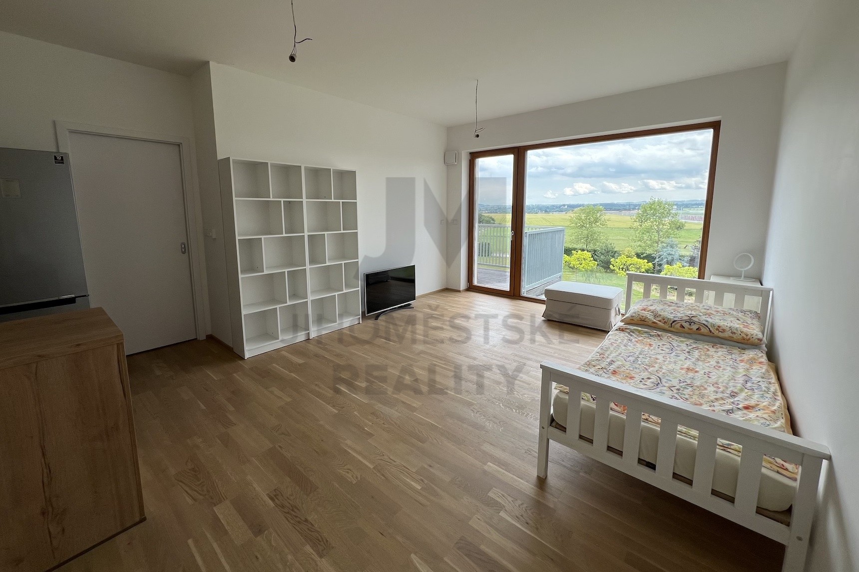 PRODEJ BYTU 2+kk S BALKONEM A GAR. STÁNÍM, Formanská, Praha 4 - Újezd u Průhonic