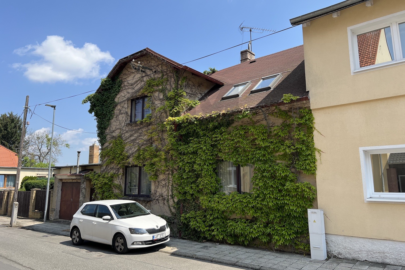 PRODEJ RODINNÉHO DOMU 3+1 S GARÁŽÍ, Chodská, Kladno - Kročehlavy