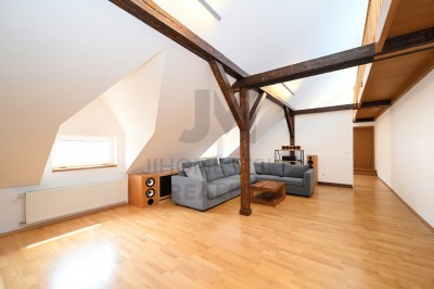 PRODEJ BYTU 4+1/T