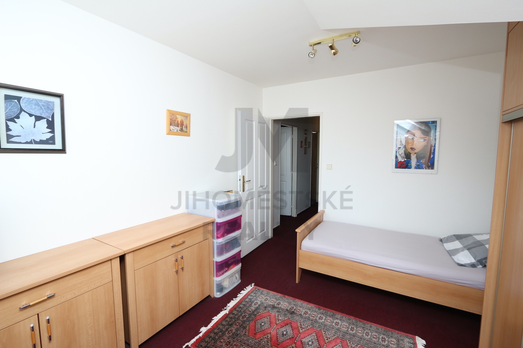 PRODEJ ŘADOVÉHO DOMU 4+kk S TERASOU A GARÁŽÍ, Humenecká, Praha 8 - Ďáblice