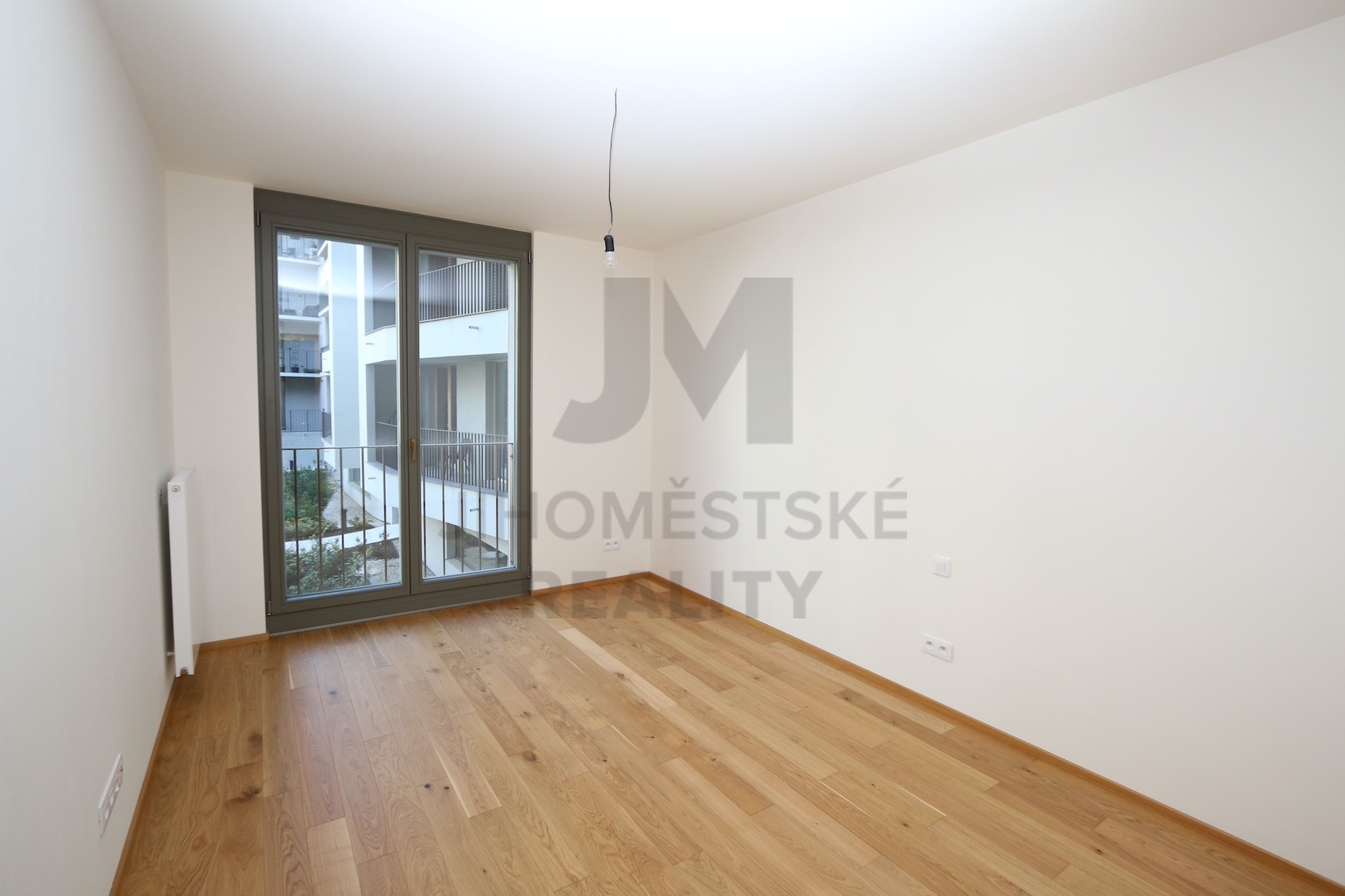 PRODEJ BYTU 3+kk S BALKONEM A GAR. STÁNÍM, Šiklové, Praha 5 - Smíchov