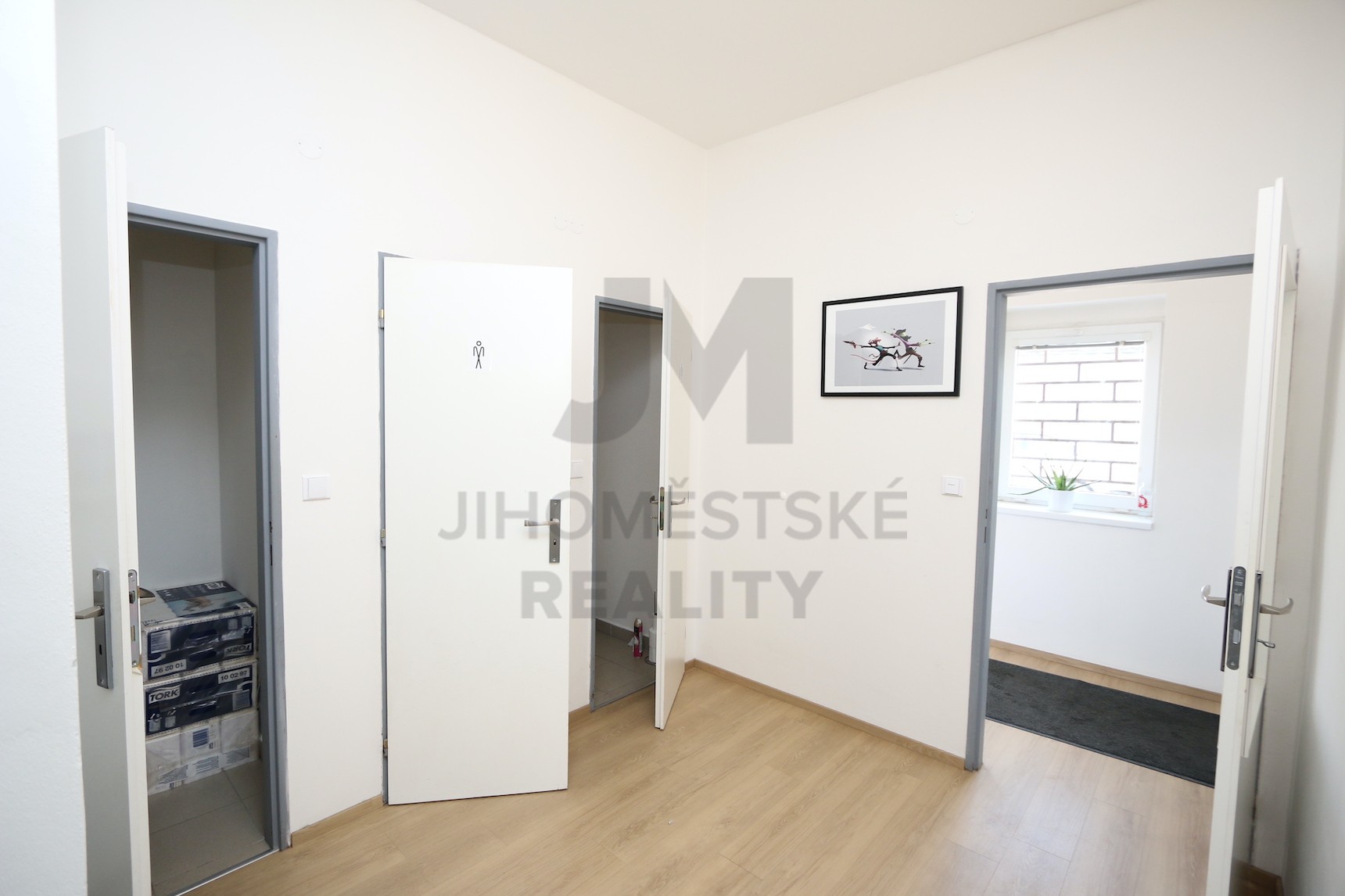 NÁJEM NEBYTOVÉ JEDNOTKY 4+1, Za Cukrovarem, Praha 9 - Čakovice