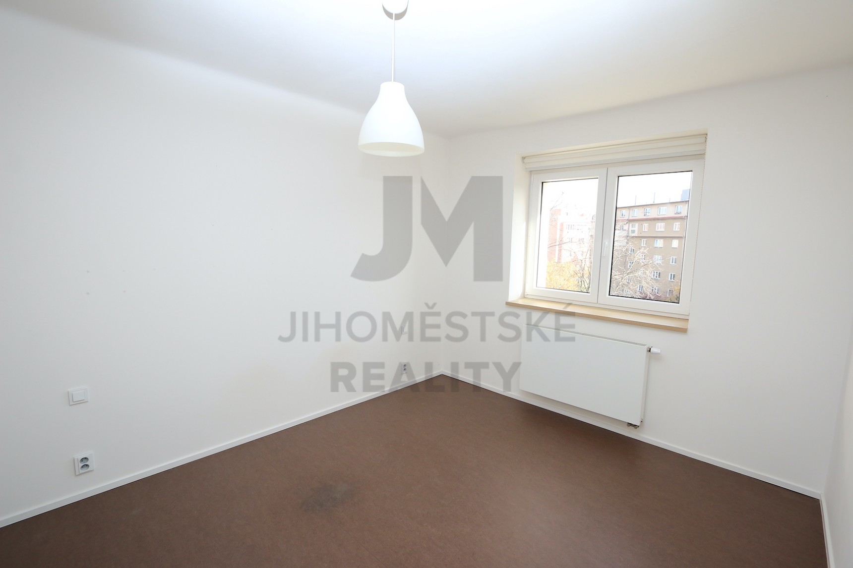 NÁJEM BYTU 2+1 S BALKONEM, Konopišťská, Praha 10 - Vršovice