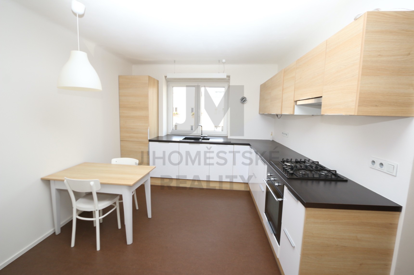 NÁJEM BYTU 2+1 S BALKONEM, Konopišťská, Praha 10 - Vršovice