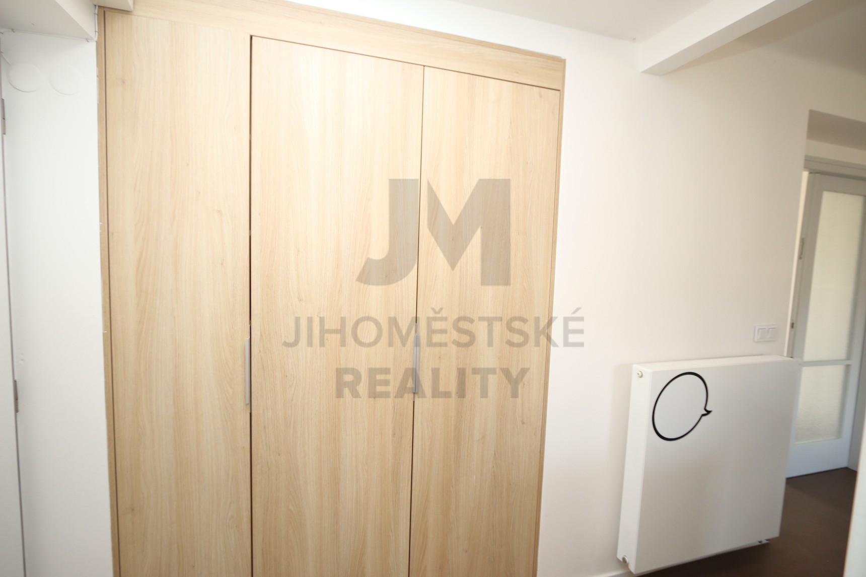 NÁJEM BYTU 2+1 S BALKONEM, Konopišťská, Praha 10 - Vršovice