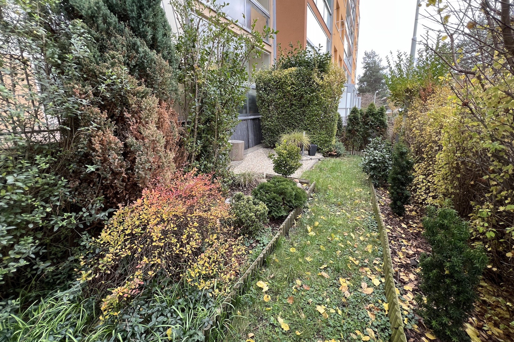 NÁJEM BYTU 3+1 S LODŽIÍ, Neapolská, Praha 10 - Horní Měcholupy