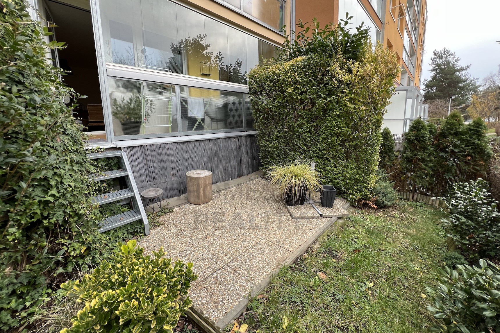 NÁJEM BYTU 3+1 S LODŽIÍ, Neapolská, Praha 10 - Horní Měcholupy