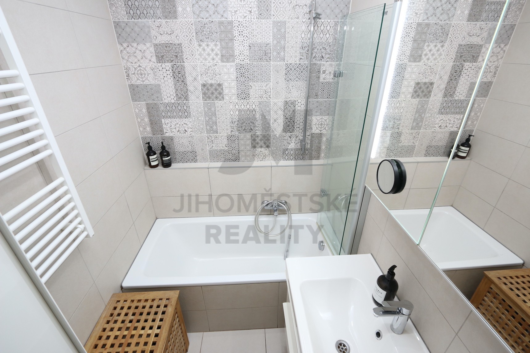 NÁJEM BYTU 3+1 S LODŽIÍ, Neapolská, Praha 10 - Horní Měcholupy