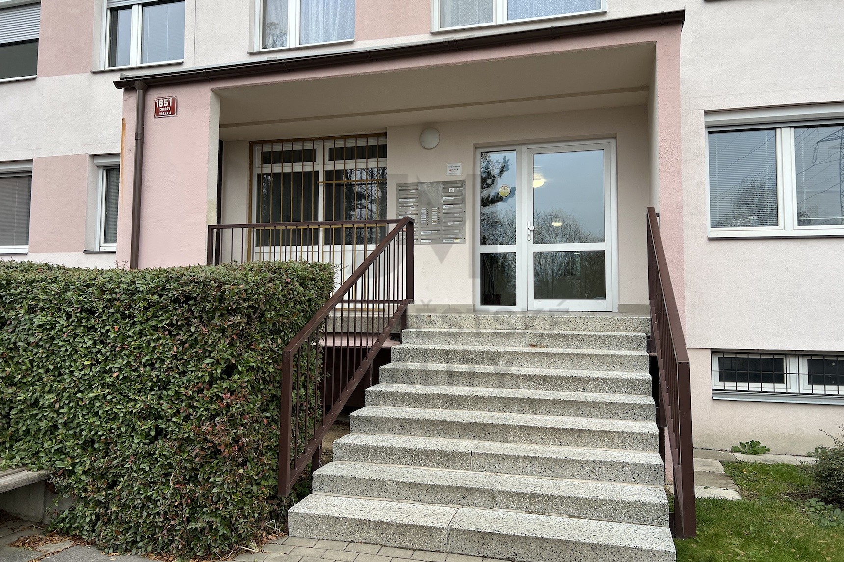 NÁJEM NEBYTOVÉ JEDNOTKY nebyt, Zlešická, Praha 4 - Chodov