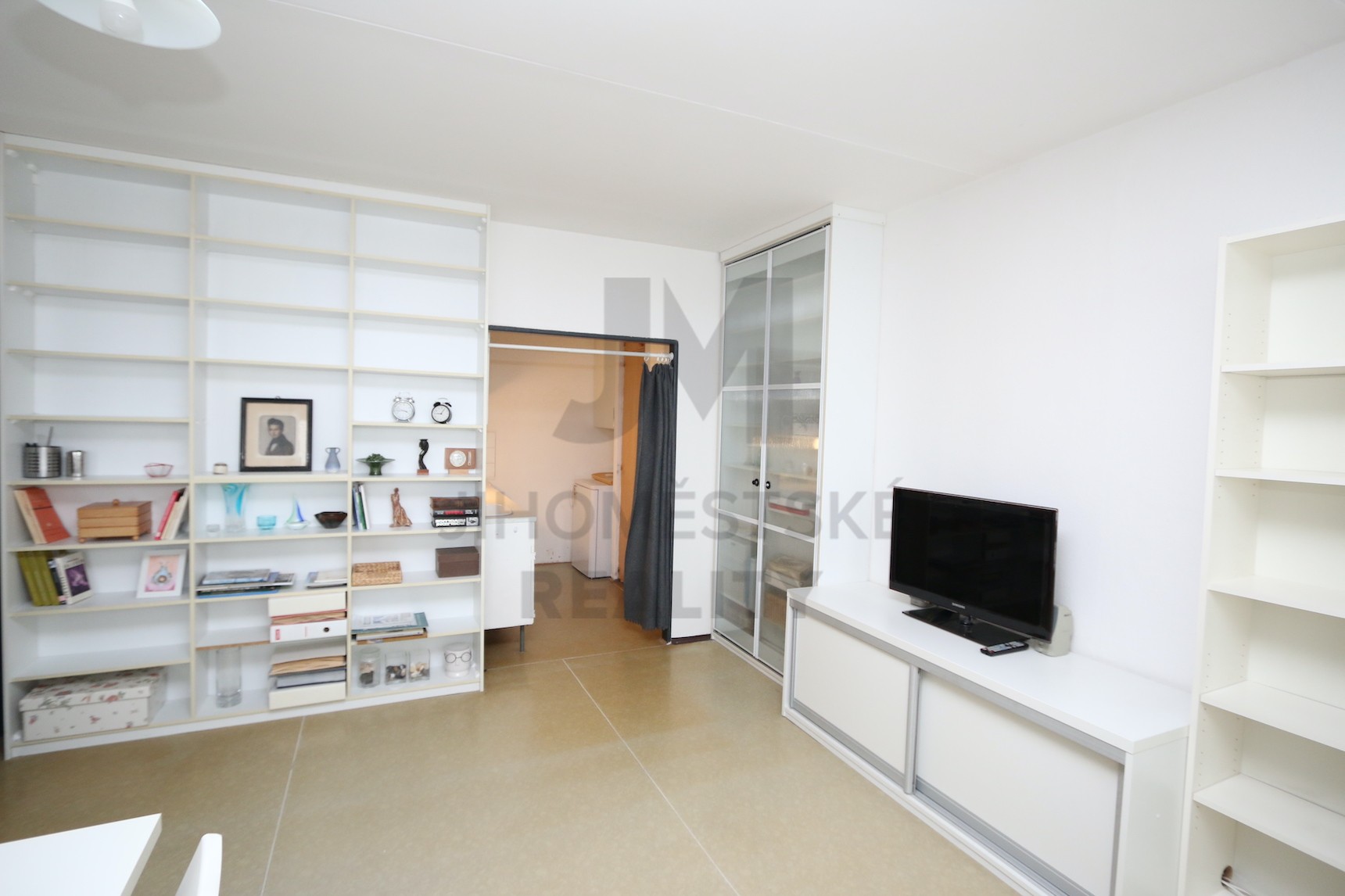 PRODEJ BYTU 1+kk S LODŽIÍ, Jašíkova, Praha 4 - Chodov