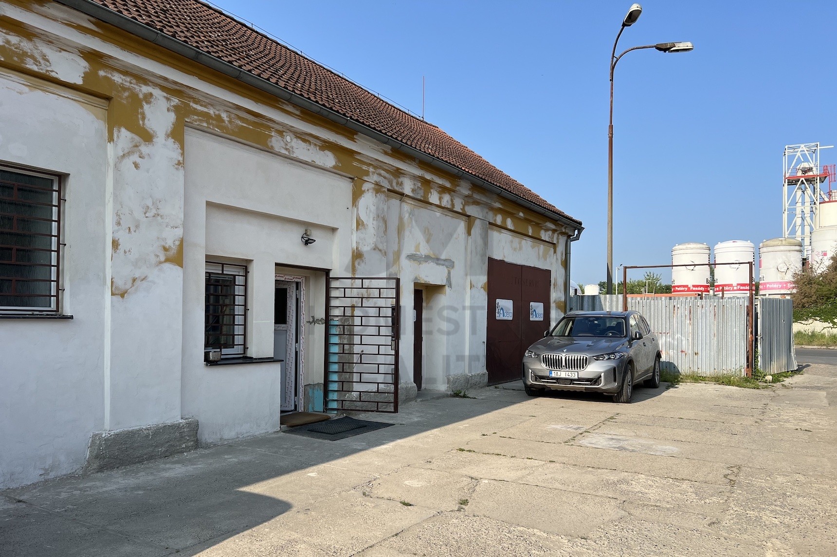 NÁJEM GARÁŽE, Za Cukrovarem, Praha 9 - Čakovice