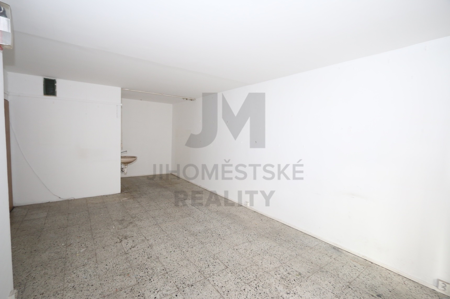 NÁJEM NEBYTOVÉ JEDNOTKY 1+kk, Dědinova, Praha 4 - Chodov