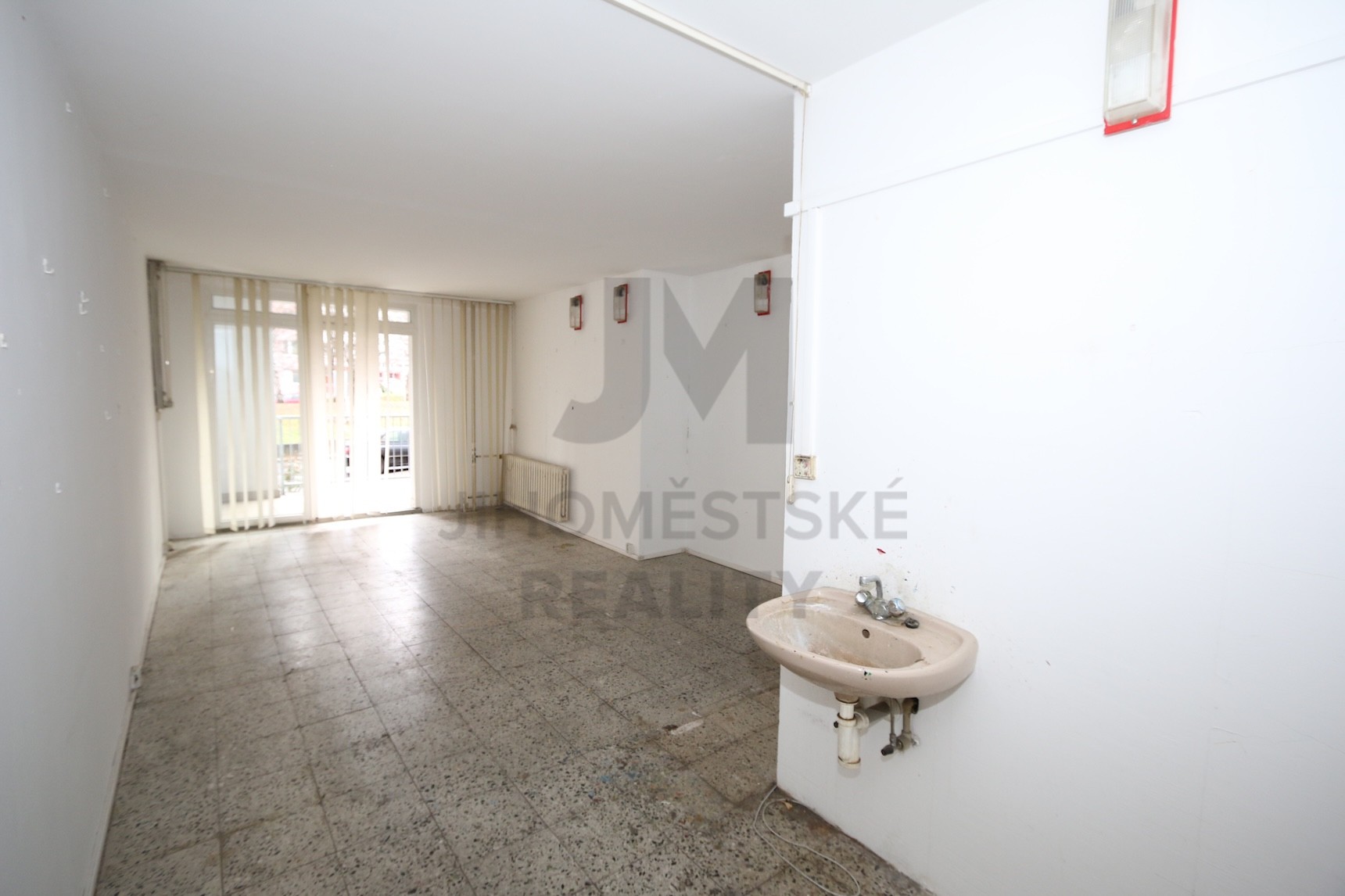 NÁJEM NEBYTOVÉ JEDNOTKY 1+kk, Dědinova, Praha 4 - Chodov