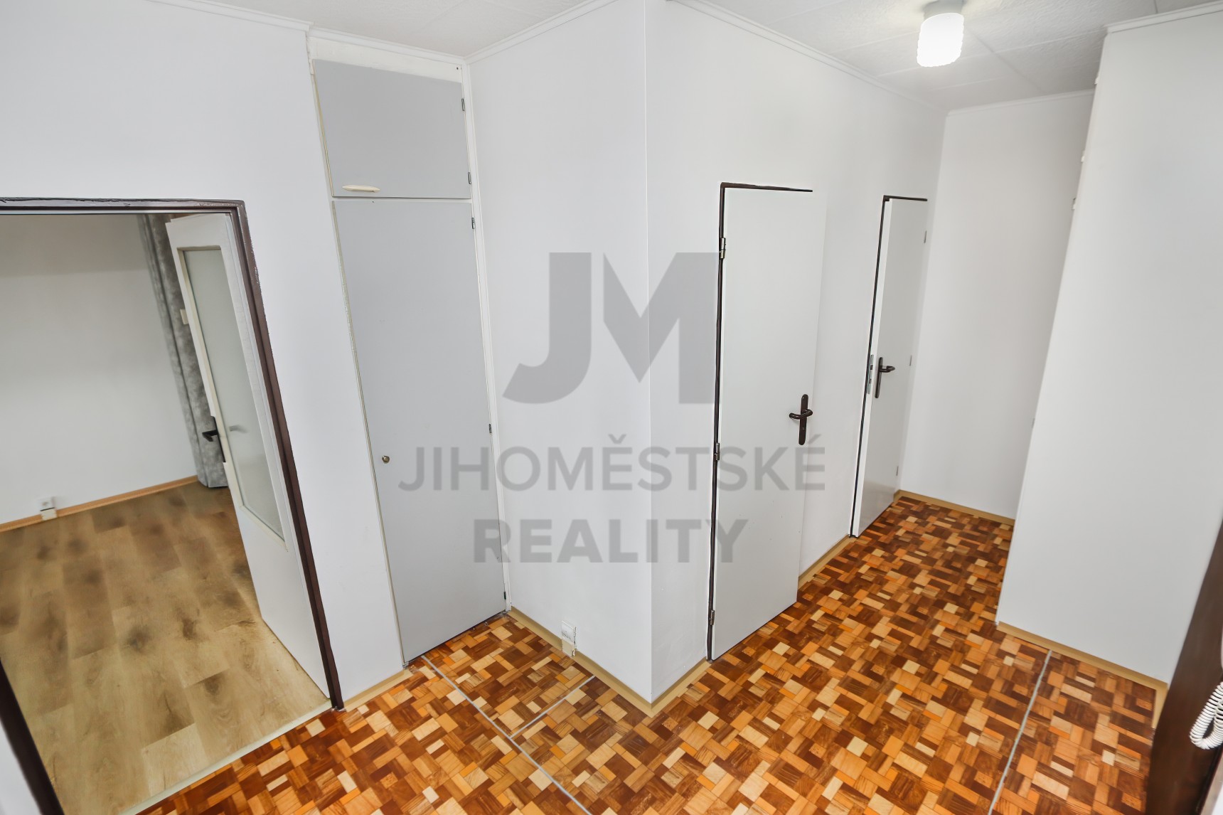 NÁJEM BYTU 3+kk S LODŽIÍ, Hrabákova, Praha 4 - Chodov