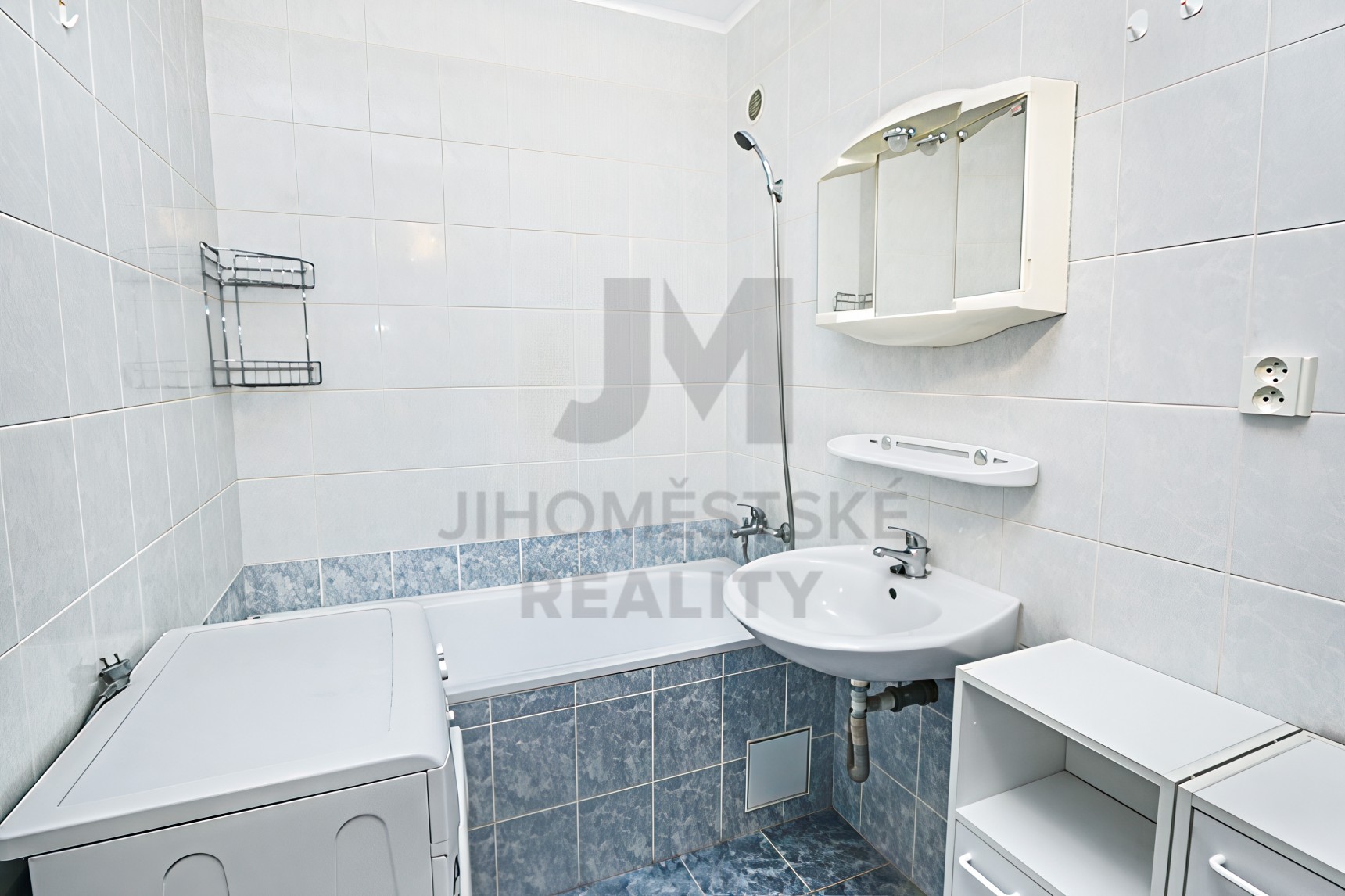 NÁJEM BYTU 3+kk S LODŽIÍ, Hrabákova, Praha 4 - Chodov