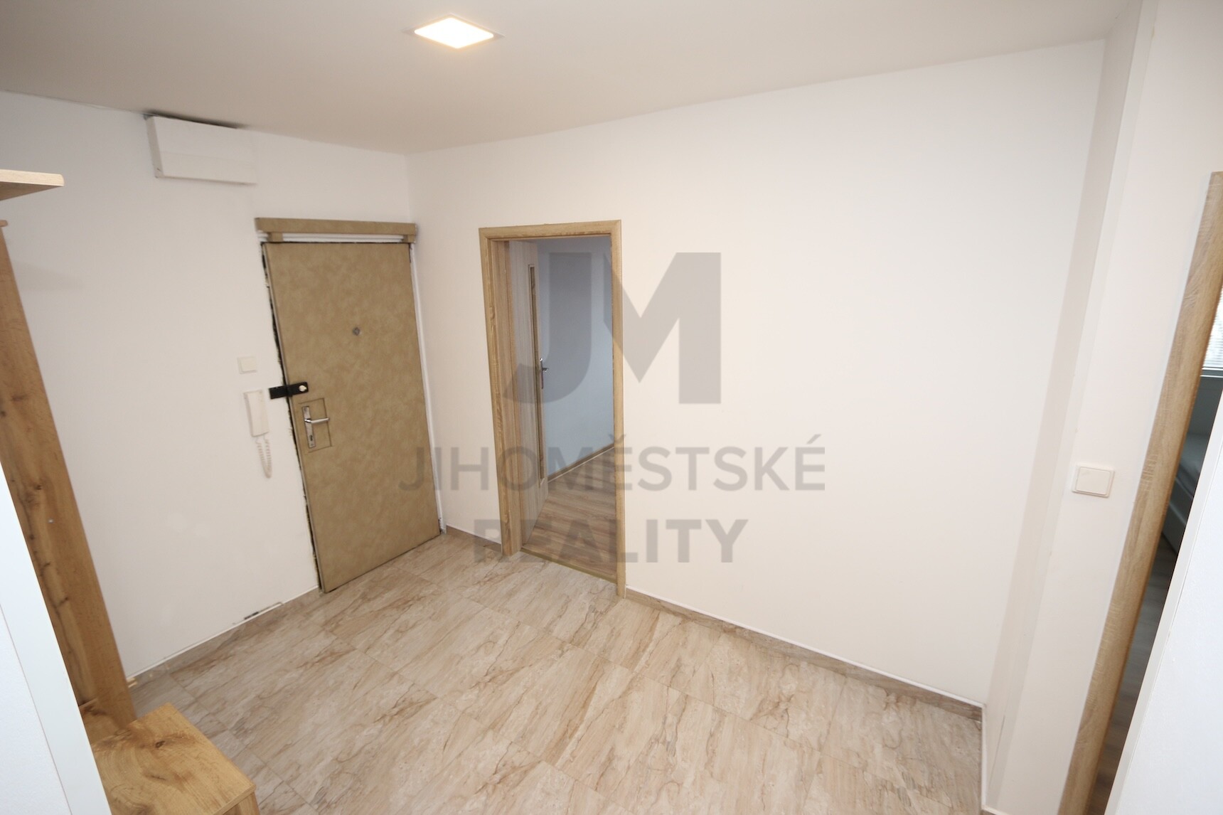 NÁJEM BYTU 3+1 S LODŽIÍ, Na Strži, Praha 4 - Krč