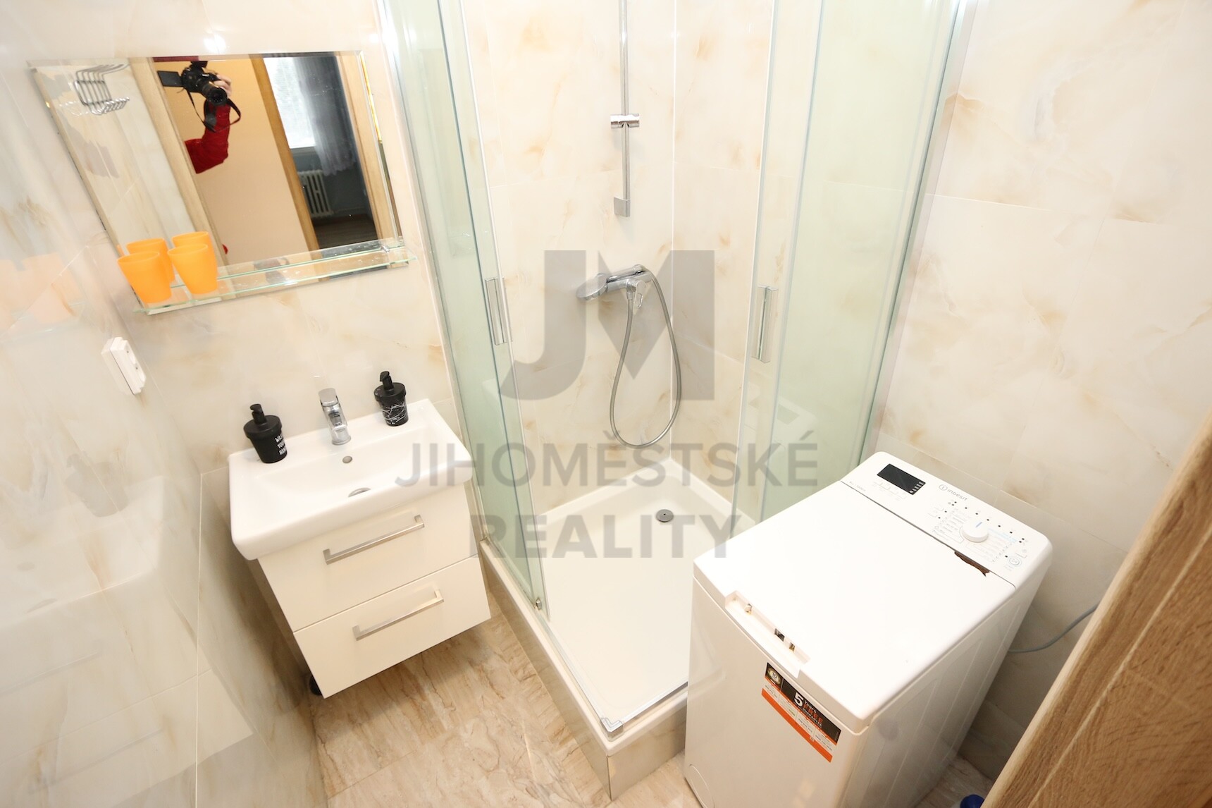 NÁJEM BYTU 3+1 S LODŽIÍ, Na Strži, Praha 4 - Krč