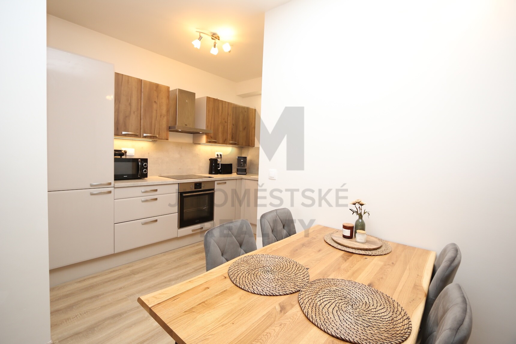 NÁJEM BYTU 1+kk S BALKONEM, Škrábkových, Praha 9 - Letňany