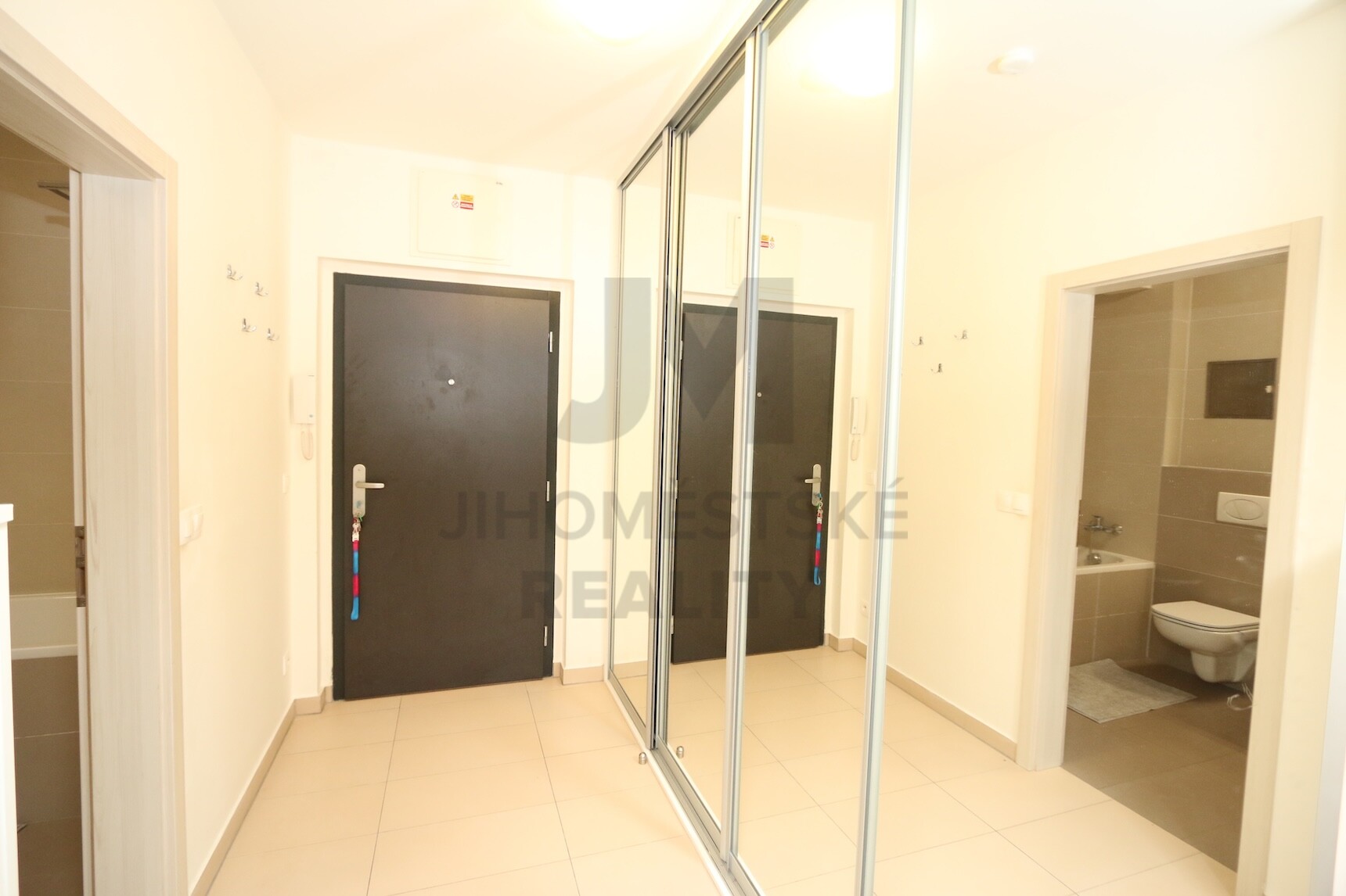 NÁJEM BYTU 1+kk S BALKONEM, Škrábkových, Praha 9 - Letňany