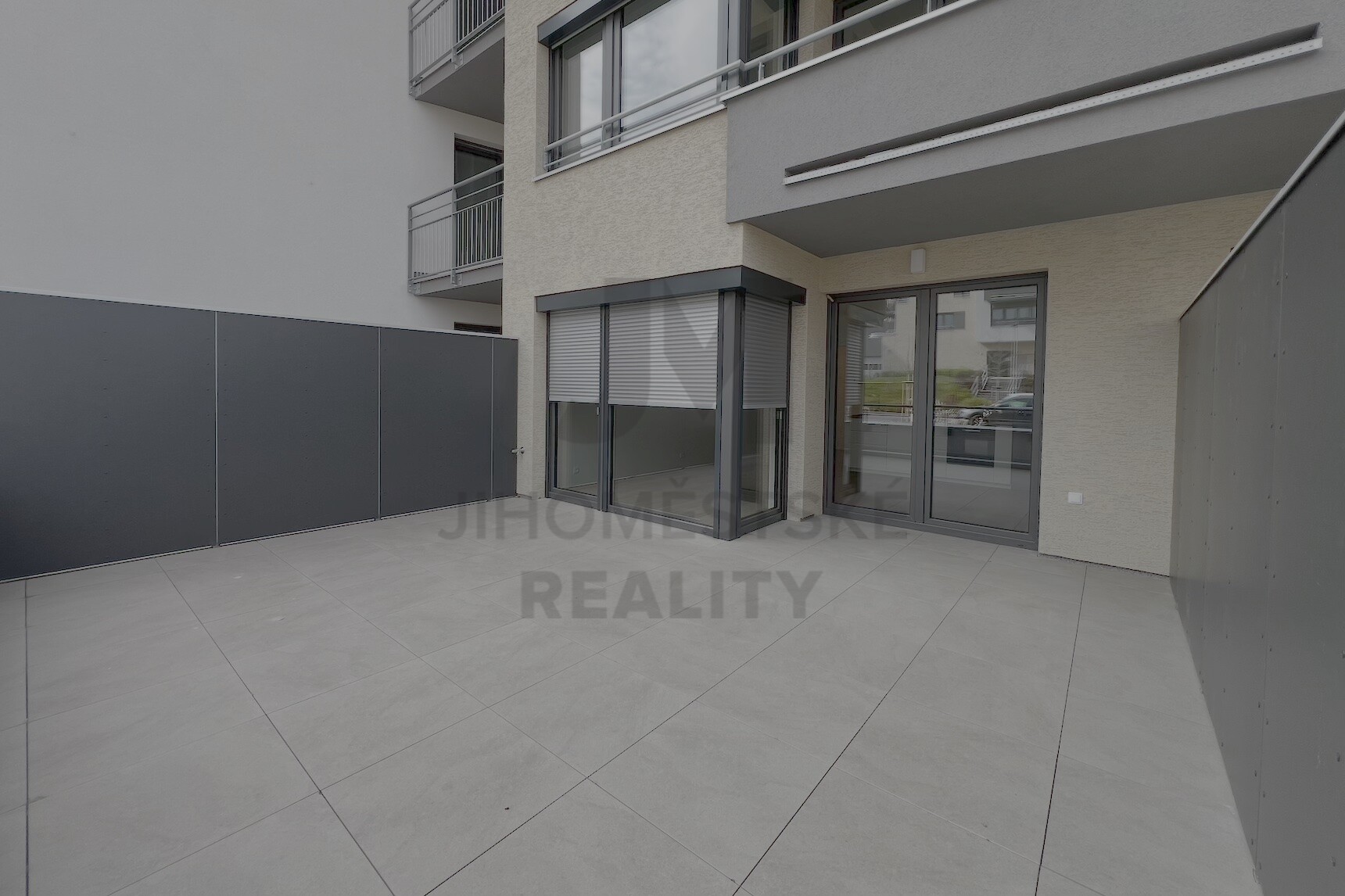 NÁJEM BYTU 1+kk S TERASOU, Klapálkova, Praha 4 - Záběhlice