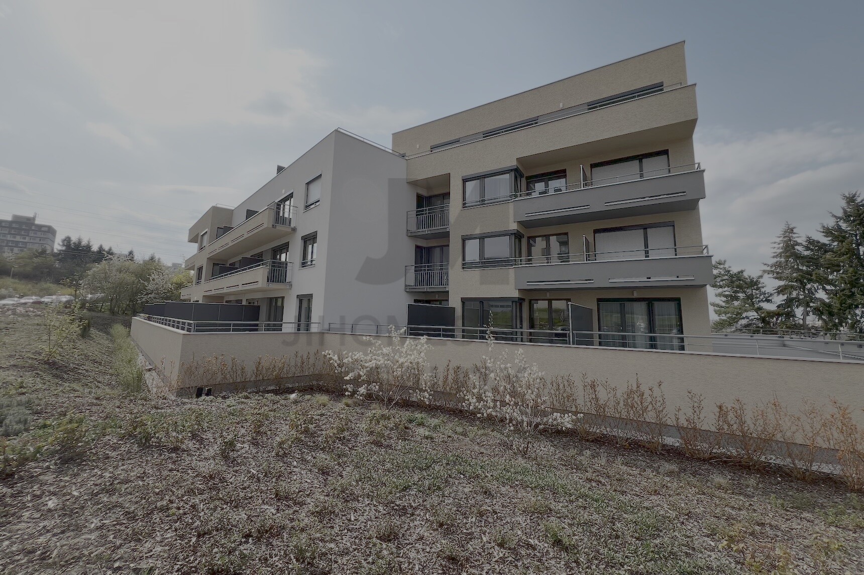 NÁJEM BYTU 1+kk S TERASOU, Klapálkova, Praha 4 - Záběhlice