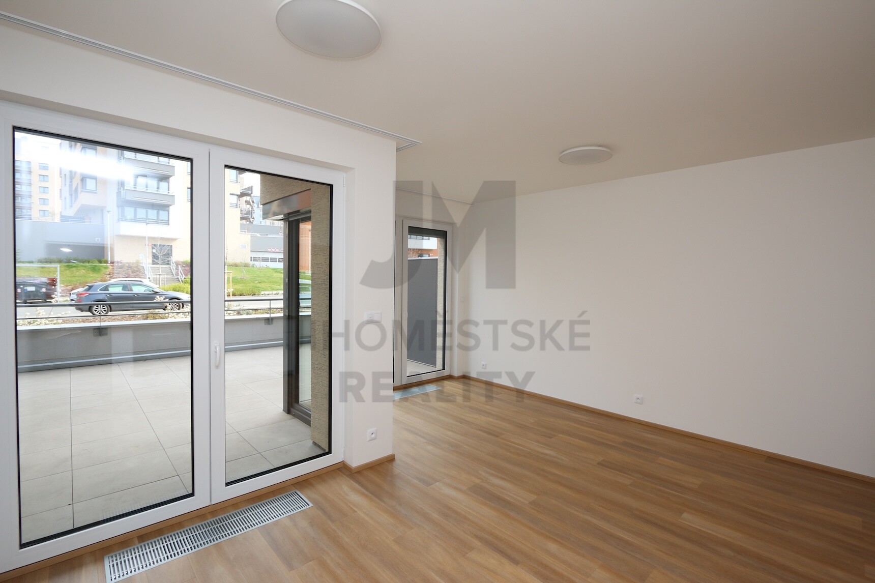 NÁJEM BYTU 1+kk S TERASOU, Klapálkova, Praha 4 - Záběhlice